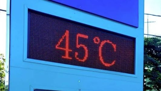 Termômetros de rua registraram 45°C nesta terça (24)