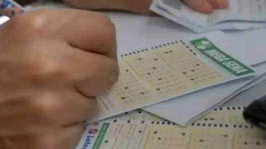 A quina do concurso 2.632 da Mega-Sena saiu para 42 apostas, com R$ 33.801,98