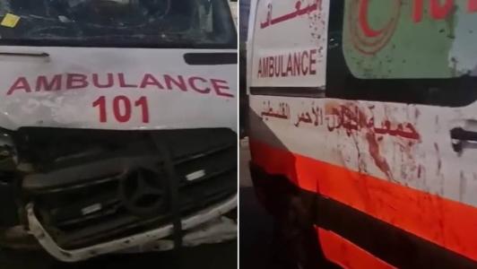 Uma ambulância ficou completamente destruída no ataque