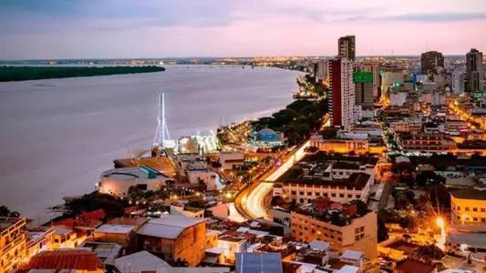 A situação atual "marca um cenário de maior e profunda instabilidade política", disse à AFP