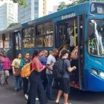 Ônibus de BH funcionam com aumento na passagem e usuários reclamam: 'fora da realidade'