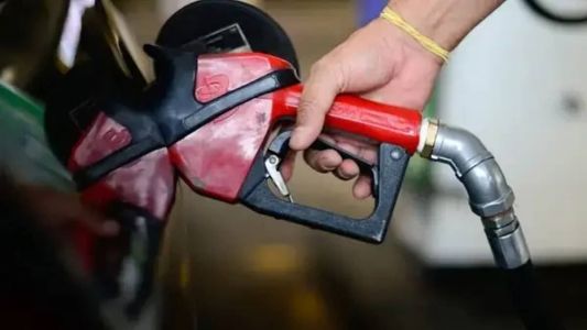 A gasolina está R$ 0,01 o litro mais cara no Brasil do que no exterior