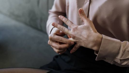 O país teve, em 2021, 386.813 divórcios concedidos em primeira instância judicial