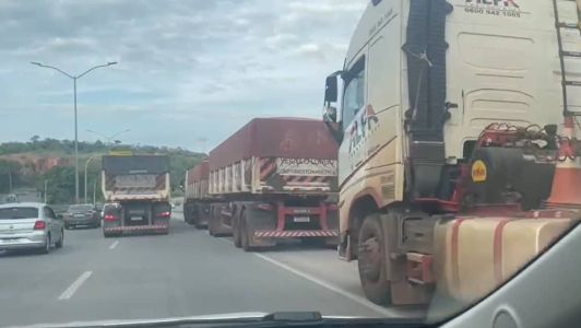 As filas causam problemas para quem passa pelo trecho