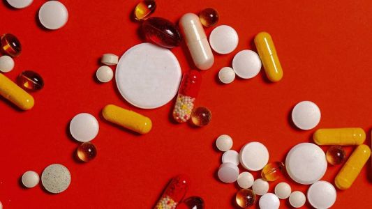 Em 20 de março de 1987, foi autorizado nos Estados Unidos o primeiro tratamento antirretroviral AZT