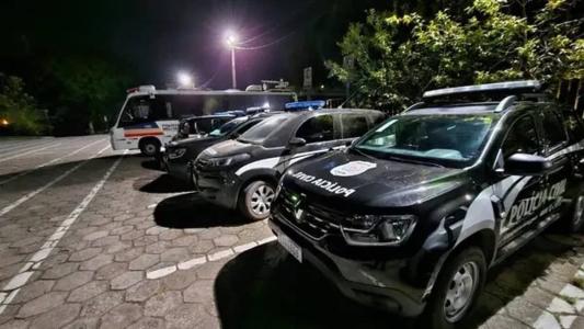 O homem está foragido da Justiça