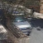 Vídeo: bandidos armados assaltam irmãs e levam carro e celulares na Pampulha, em BH