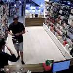 Vídeo: ladrão acalma atendente de loja durante assalto: 'sou profissional na área'