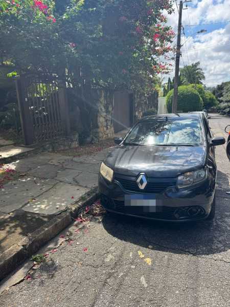 Uma mulher foi morta durante tentativa de assalto na noite desse sábado (25), na entrada da Linha Vermelha, na altura da Pavuna, na Baixada Fluminense.