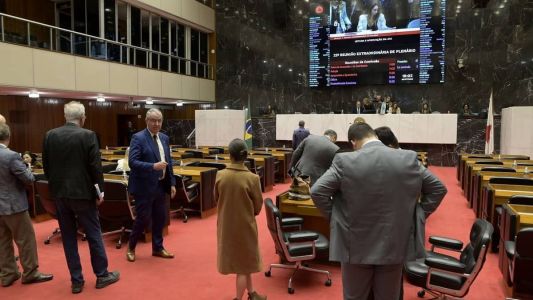 Assembleia deve votar projetos do piso da educação e PAF nesta quinta-feira (5)