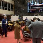 Piso dos professores e PAF: uma semana após impasse, Assembleia retoma votação de projetos