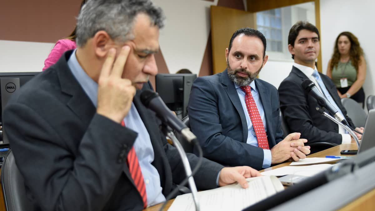 Assembleia cria comissão para acompanhar repactuação do acordo de Mariana