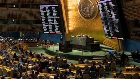 Assembleia Geral da ONU aprovou nova resolução que condena invasão da Ucrânia pela Rússia