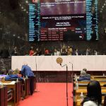 Deputados barram projeto de enfrentamento à violência política contra mulheres