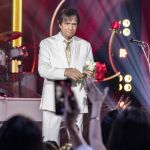 Roberto Carlos doa renda de show de Dia das Mães para o RS
