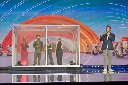 Tadeu Schmidt  durante o Upfront Globo