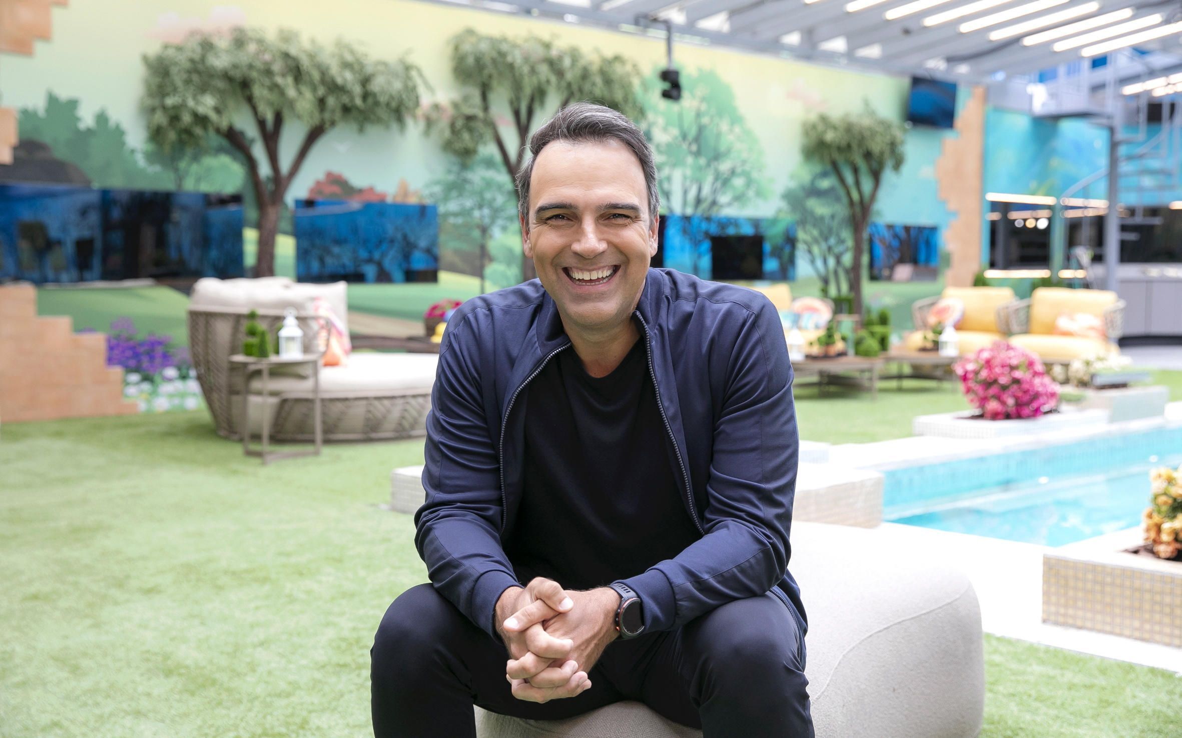 BBB 26: Tadeu Schmidt revela quarta cidade que receberá Casa de Vidro