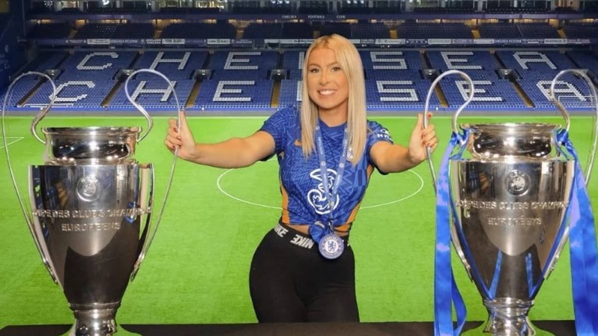 Astrid Wett, musa do OnlyFans, releva torcida pela Inter na final da Champions League e diz que Lukaku é bem dotado