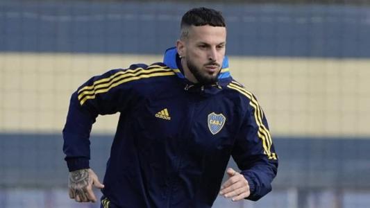 Atacante Benedetto, do Boca, em treinamento