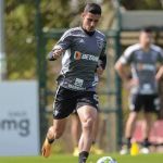 Joia da base do Atlético faz golaço de cavadinha na Cidade do Galo; assista