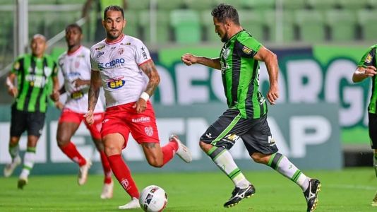 Atacante do América, Aloísio brilhou na vitória contra o Villa Nova, no Independência