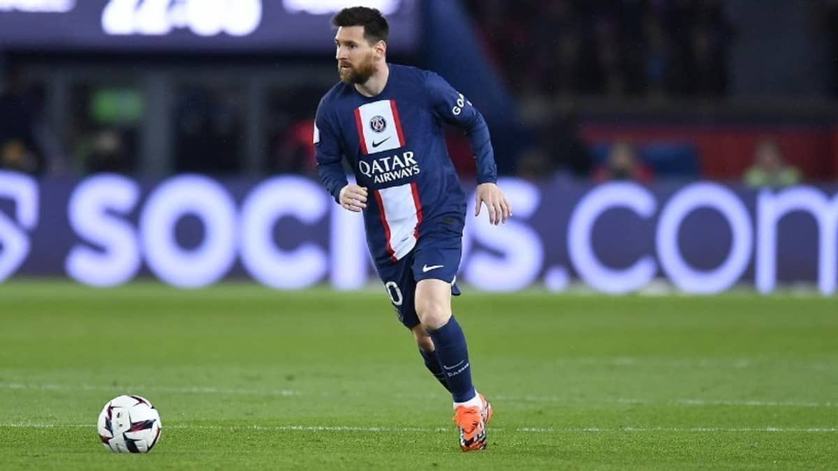 Após punição do PSG por viagem à Arábia Saudita, Messi volta aos treinos