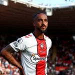 Atacante Theo Walcott anuncia aposentadoria do futebol aos 34 anos