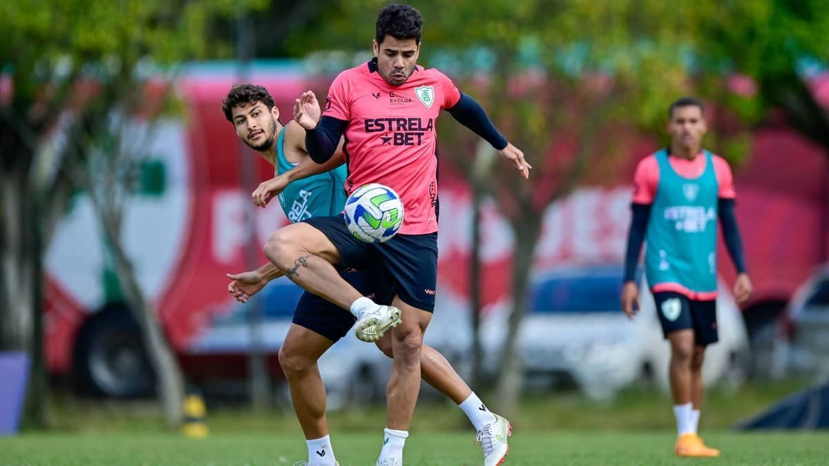 América negocia empréstimo de Henrique Almeida ao Vila Nova