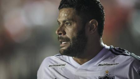 Atacante Hulk não marcou pela quarta partida seguida, mas ajudou o Galo em Pelotas