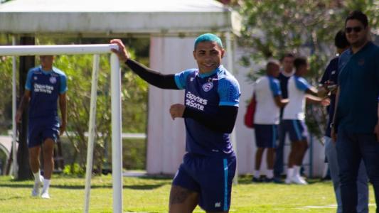 Atacante Jacaré retornou aos trabalhos nesta quinta-feira (19)