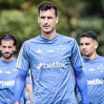 Jogadores do Inter se impressionam com lesão de Dinenno, do Cruzeiro