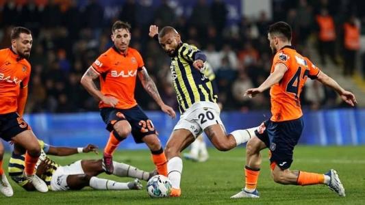 Atacante marcou cinco gols em 28 jogos pelo Fenerbahçe na última temporada