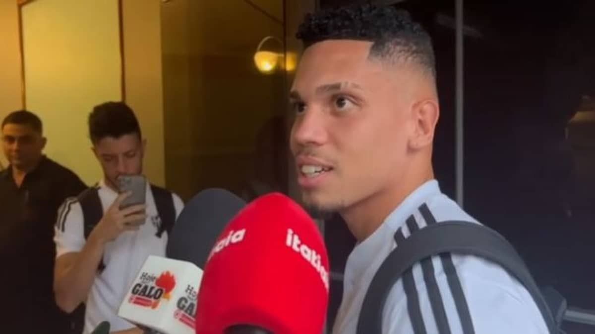 Na chegada a Muriaé, Paulinho não esconde vontade de marcar pelo Atlético: 'expectativa está alta'