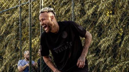 Atacante passa férias no Brasil e deve voltar ao PSG