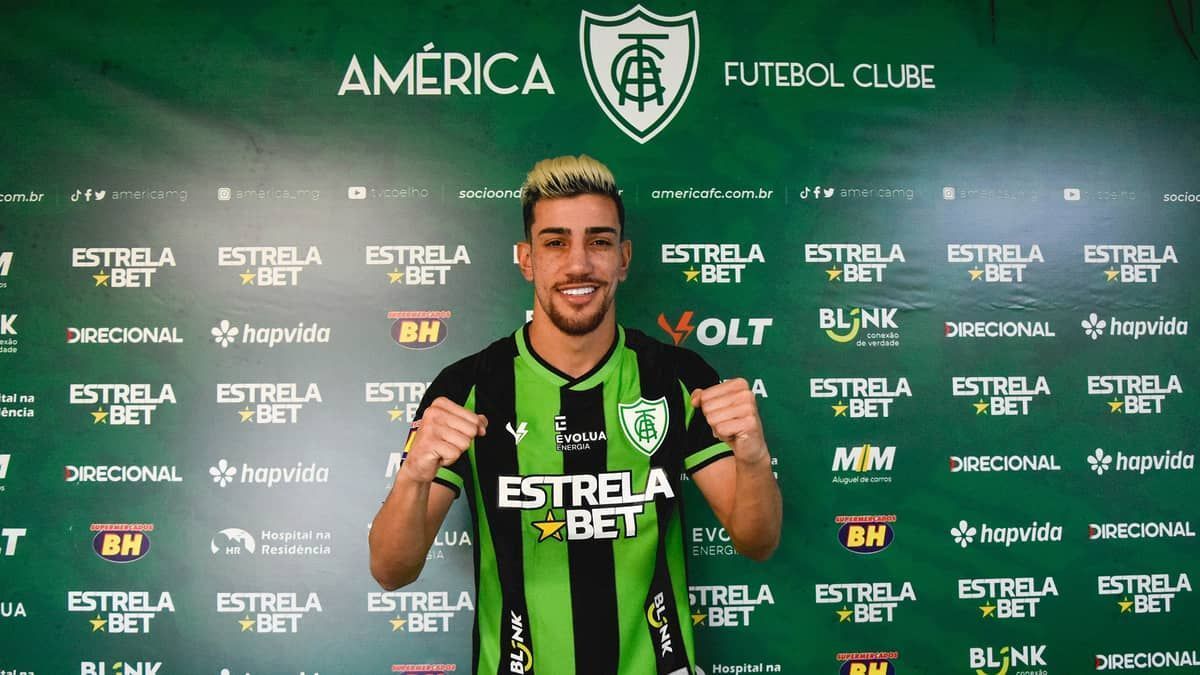 Reforço do América aparece no BID e pode estrear contra o Corinthians