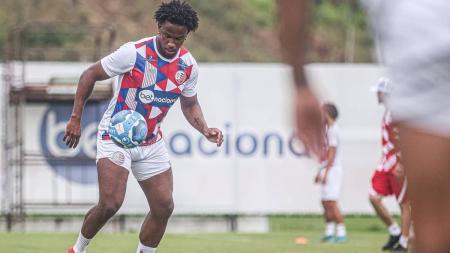 Atacante Ribamar é um dos jogadores que interessam à atual gestão para permanência em 2024