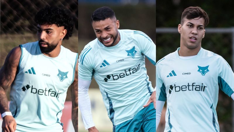 Ídolo do Cruzeiro rasga elogios a atacantes do clube: 'Os melhores do Brasil'