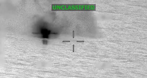 Ataque a uma embarcação de supostos narcotraficantes no Pacífico Oriental