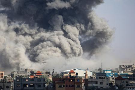 Ataque israelense em Rafah, mesmo após acordo de cessar-fogo, no início de 2026 • SAID KHATIB / AFP