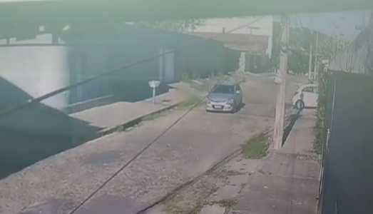 Foto mostra carro usado por suspeitos de atacar 'Pão' em Belo Horizonte