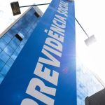 INSS paga hoje aposentados e pensionistas que recebem um salário mínimo 