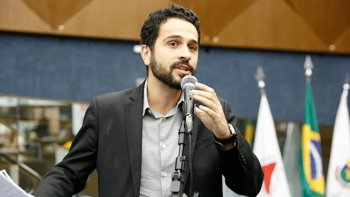 Próximo de perder mandato, vereador marca 'às pressas' sessões solenes