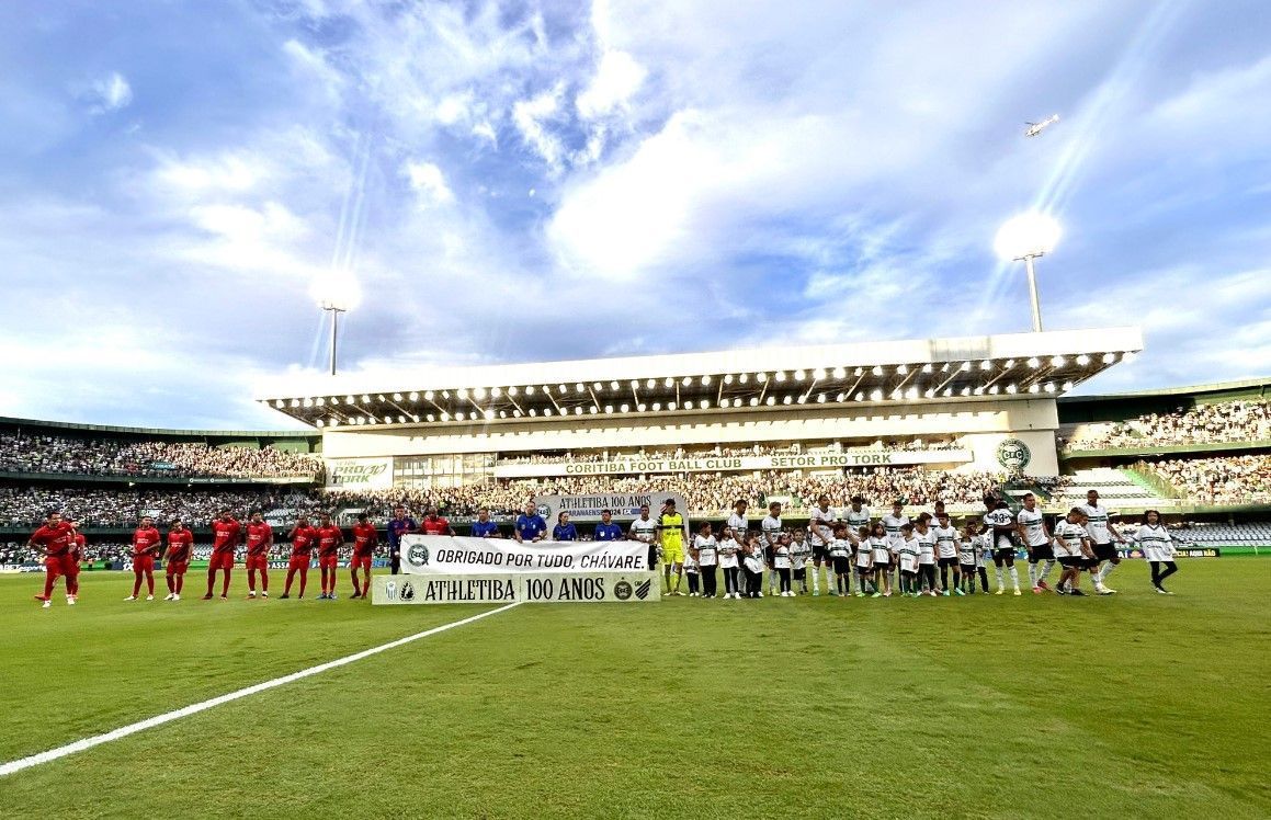 Coritiba faz homenagens a Júnior Chávare antes do Athletiba