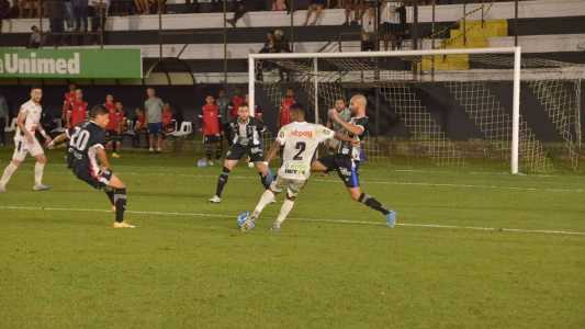 Athletic venceu por 2 a 0