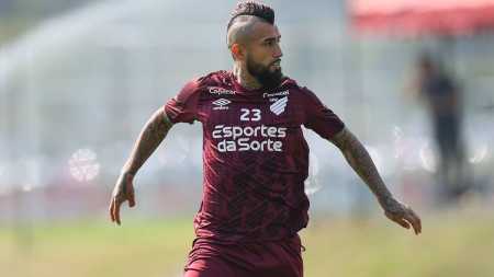 Athletico e Fluminense se enfrentam no Campeonato Brasileiro