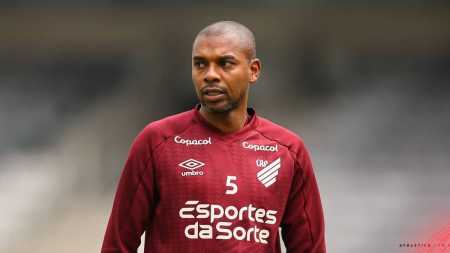 Athletico e RB Bragantino se enfrentam no Campeonato Brasileiro