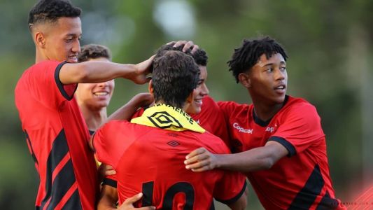 Athletico-PR goleou o Atlético e se classificou para a semi da Copa do Brasil Sub-17