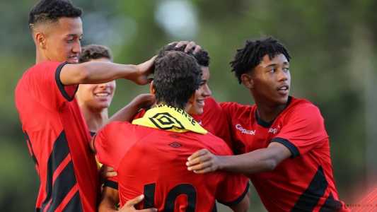 Athletico-PR goleou o Atlético e se classificou para a semi da Copa do Brasil Sub-17