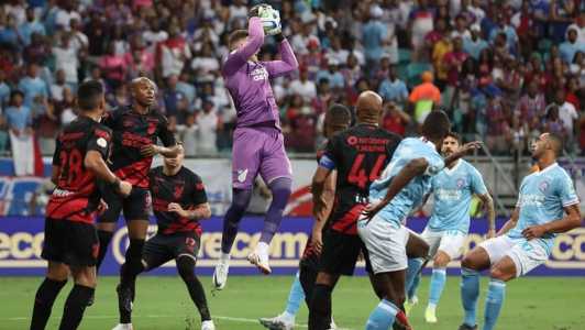 Athletico-PR somou apenas 17 pontos em 17 jogos fora de casa no Brasileirão