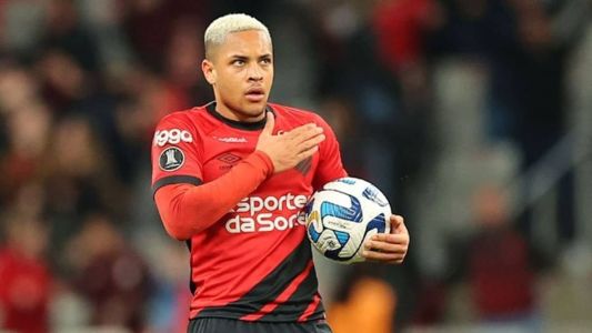 Athletico trava saída antecipada de Roque para Barcelona